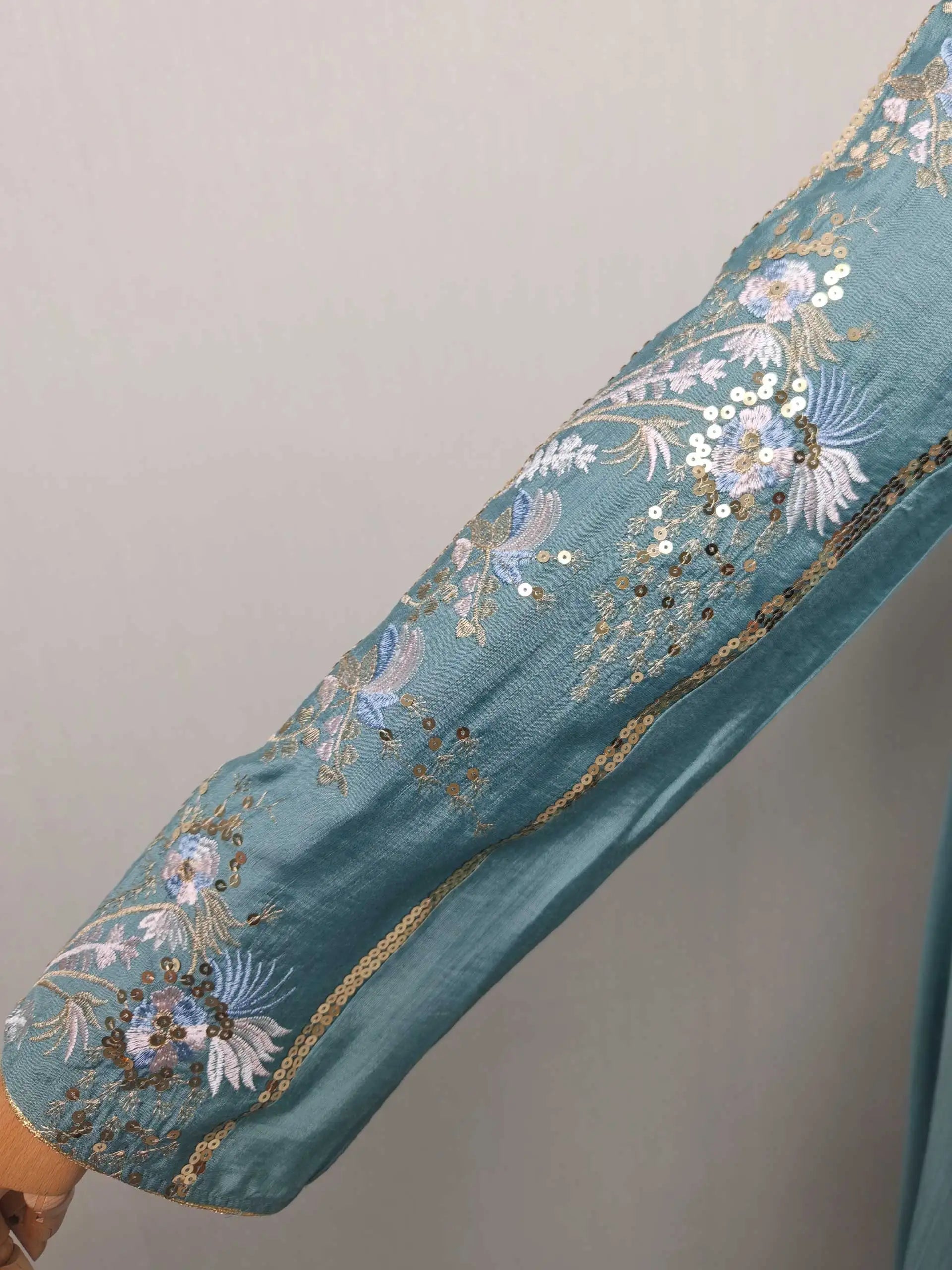 Floral Embroidery Muslim Abaya