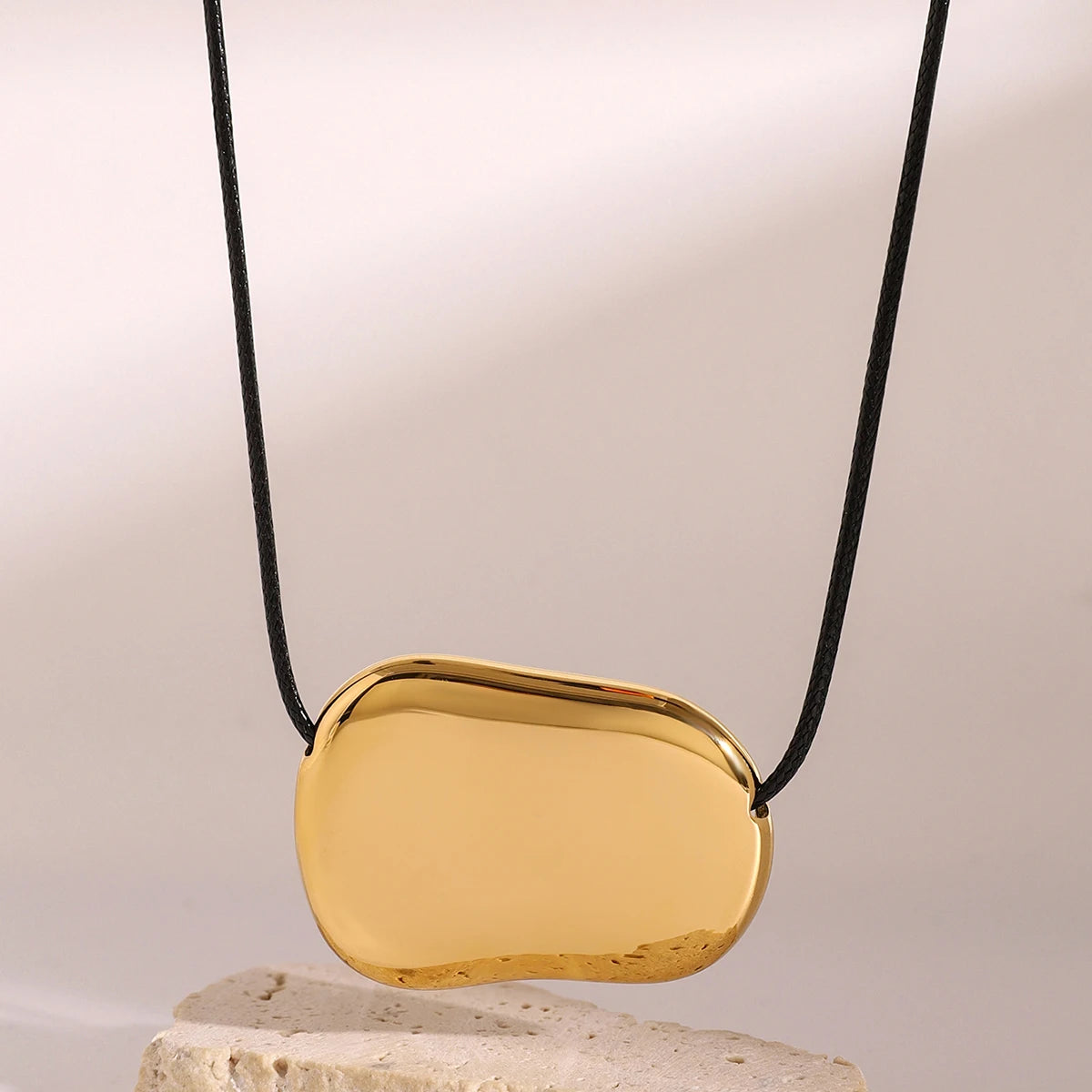 Glossy Gold Pendant Necklace