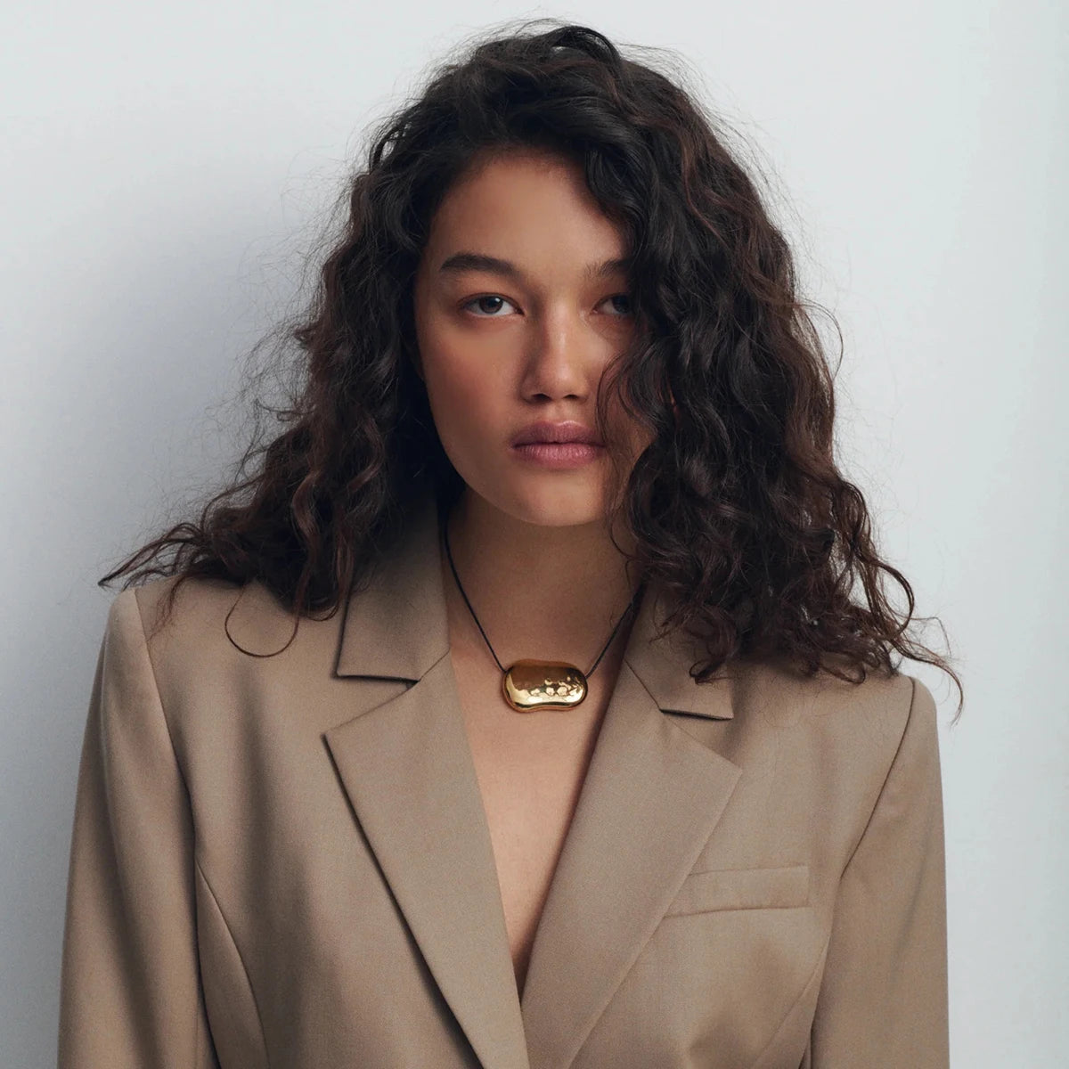 Glossy Gold Pendant Necklace