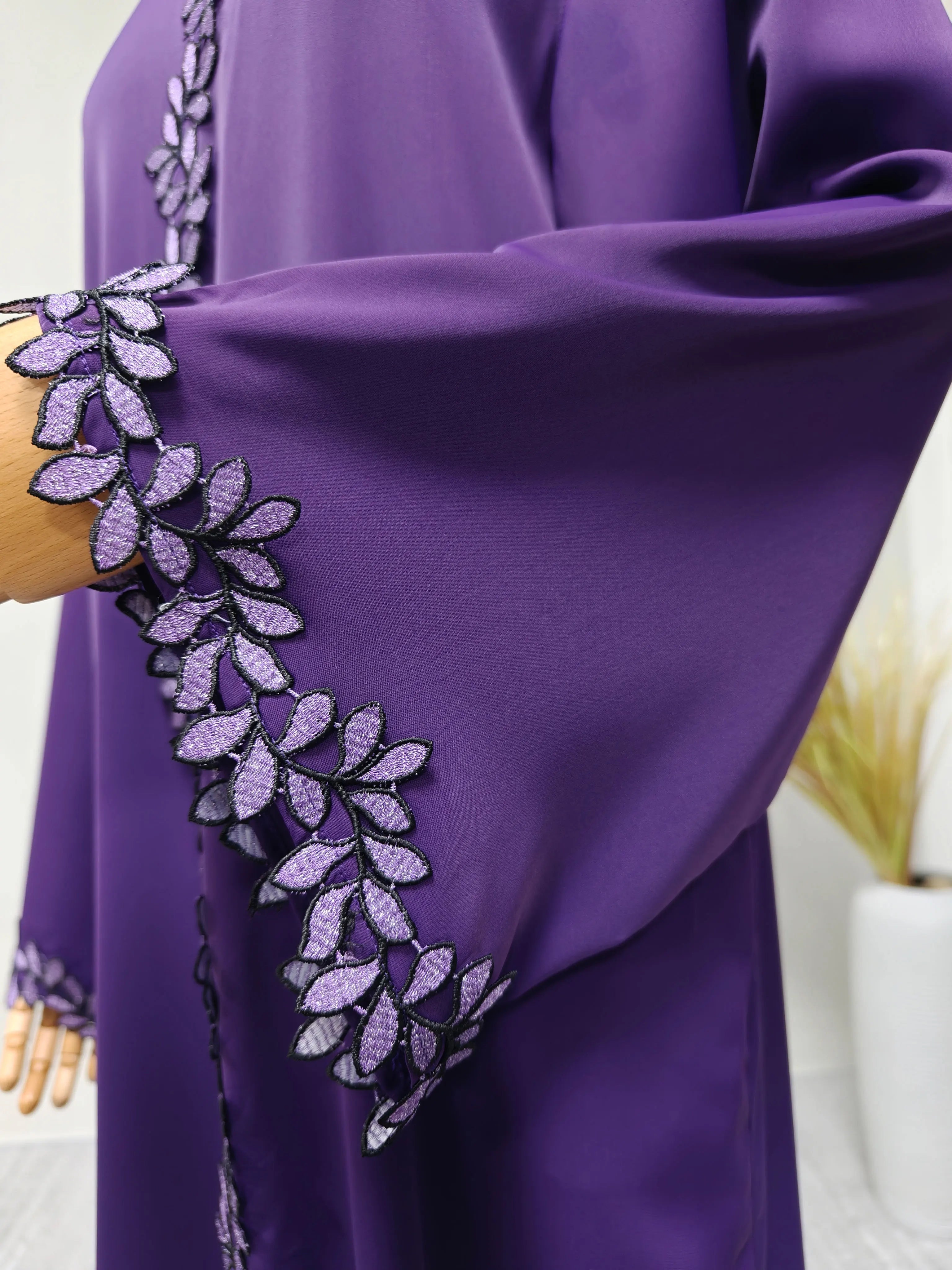 Elegant Muslim Women's Abaya