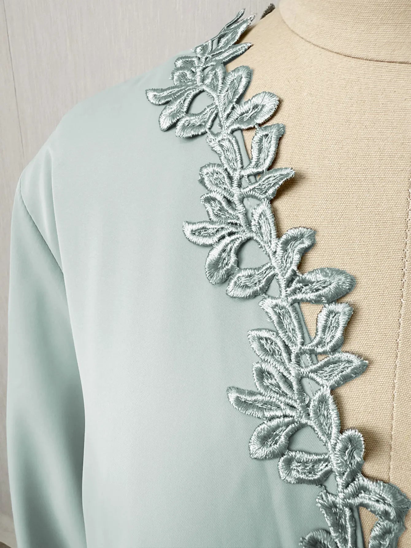 Elegant Muslim Women's Abaya
