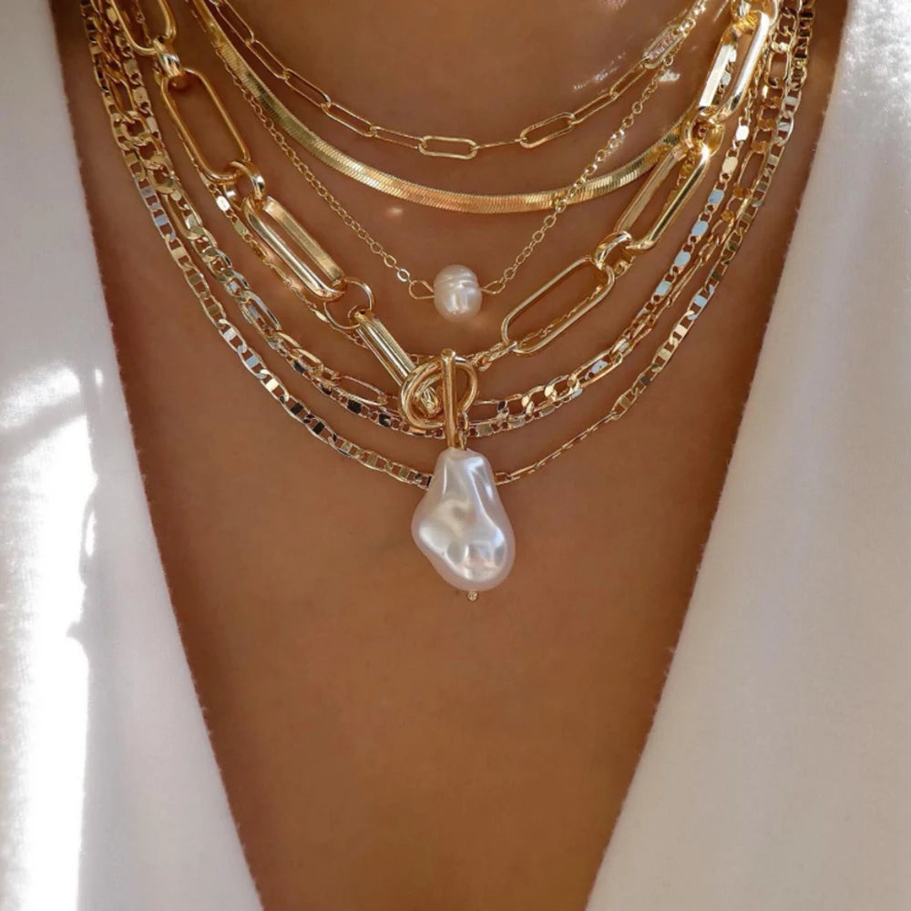 Multi-Layer Pendant Necklace Set