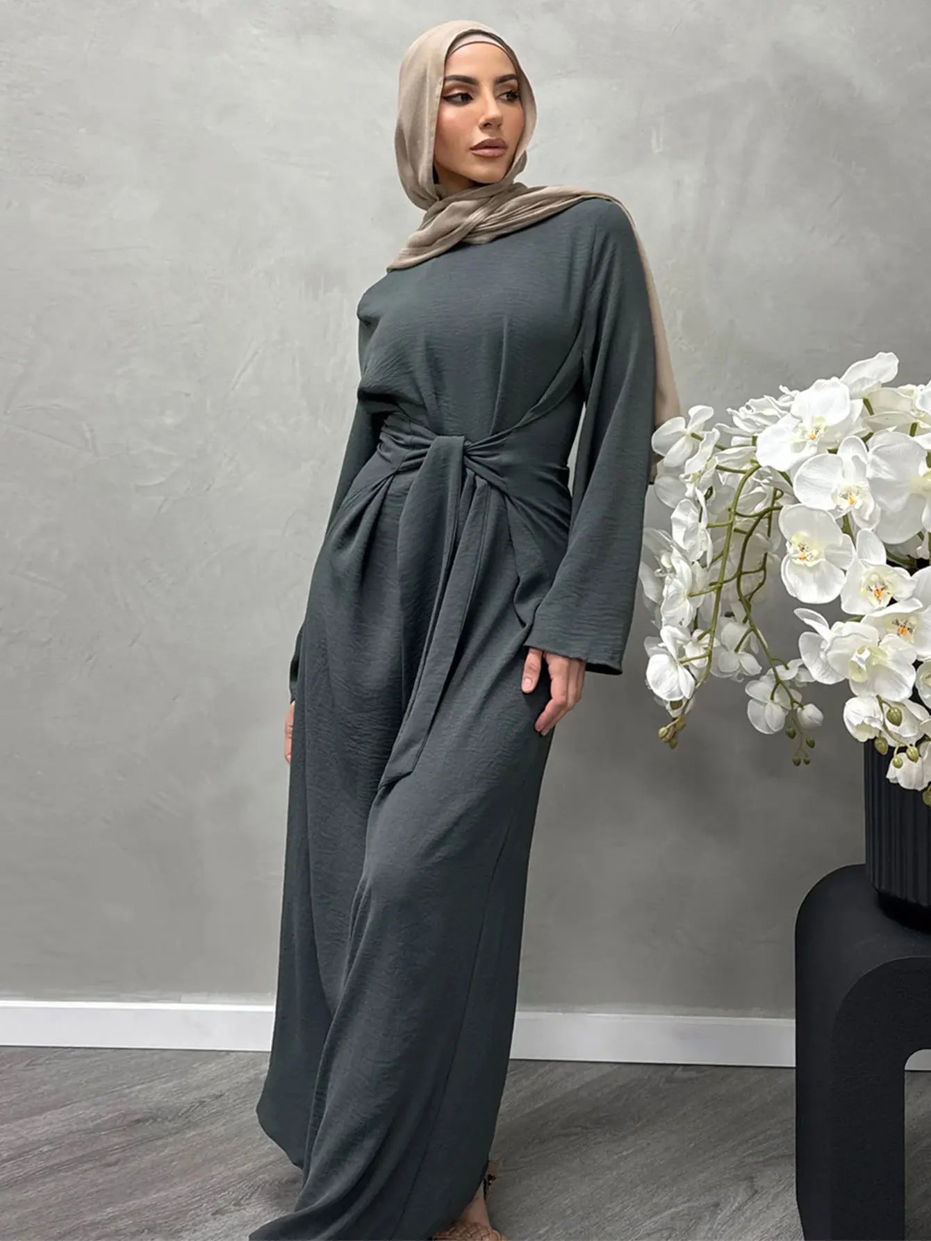 Saudi Style Belted Abaya