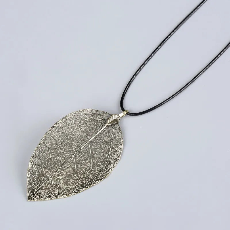 Nature-Inspired Leaf Necklace