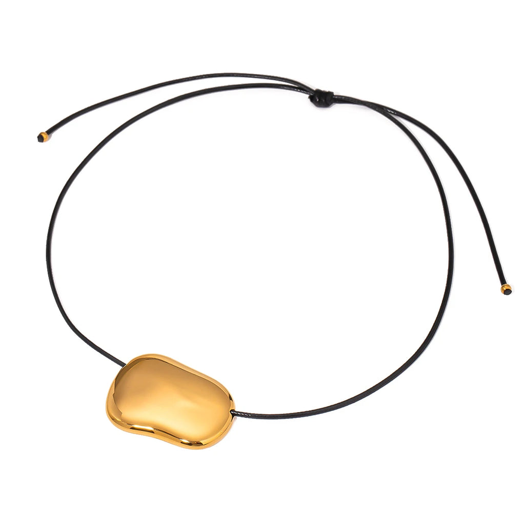 Glossy Gold Pendant Necklace