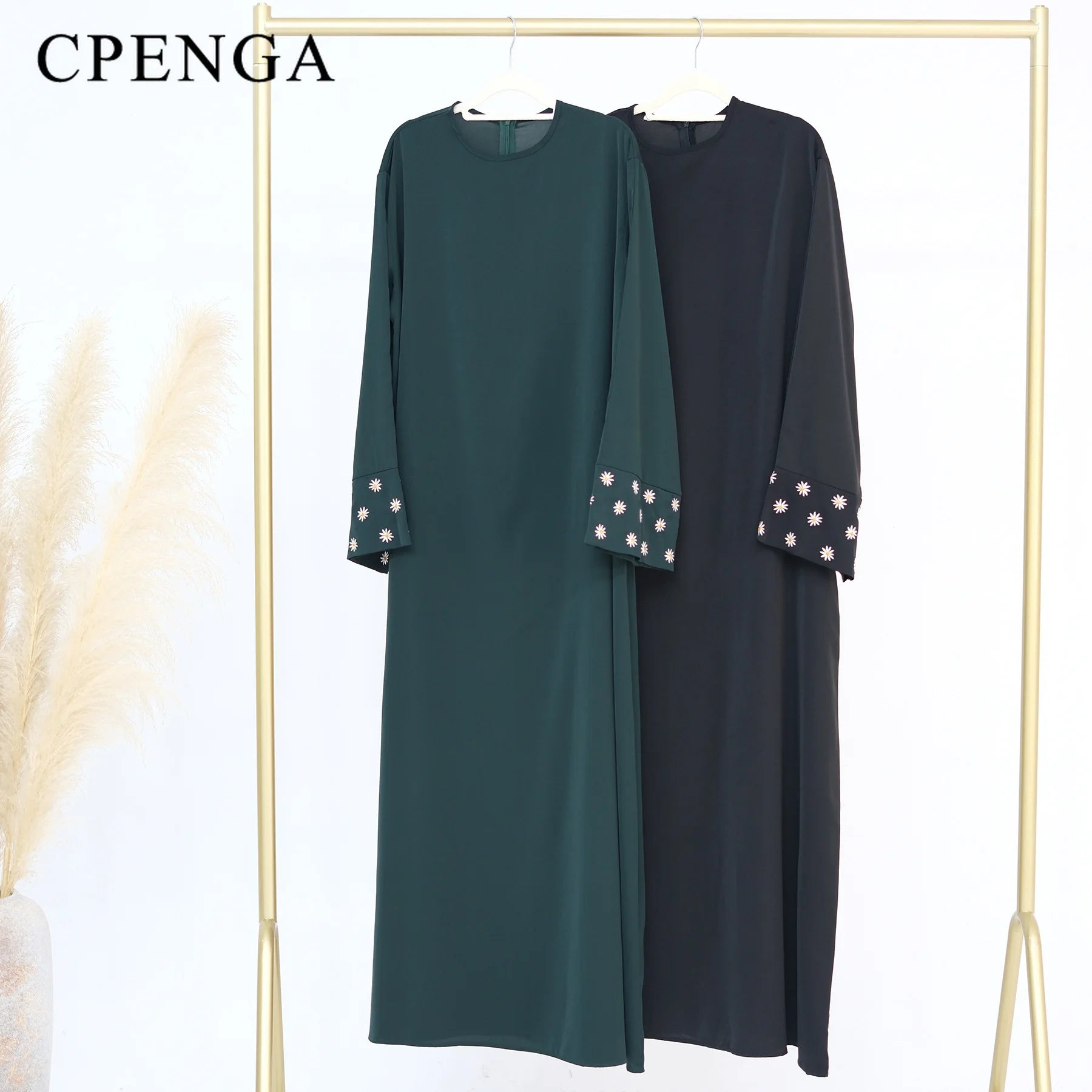 Elegant Daisy Detail Jalabiya Robe