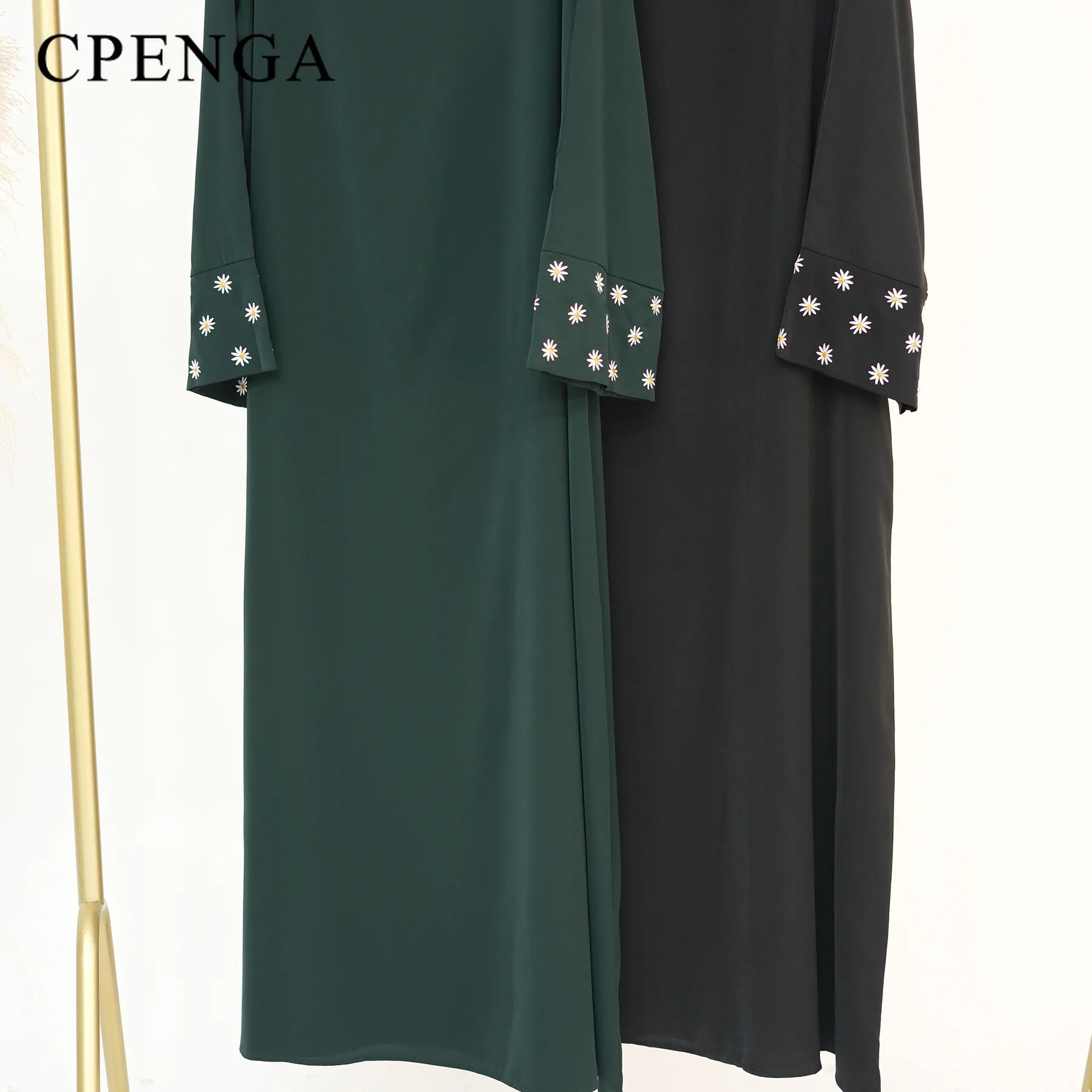 Elegant Daisy Detail Jalabiya Robe