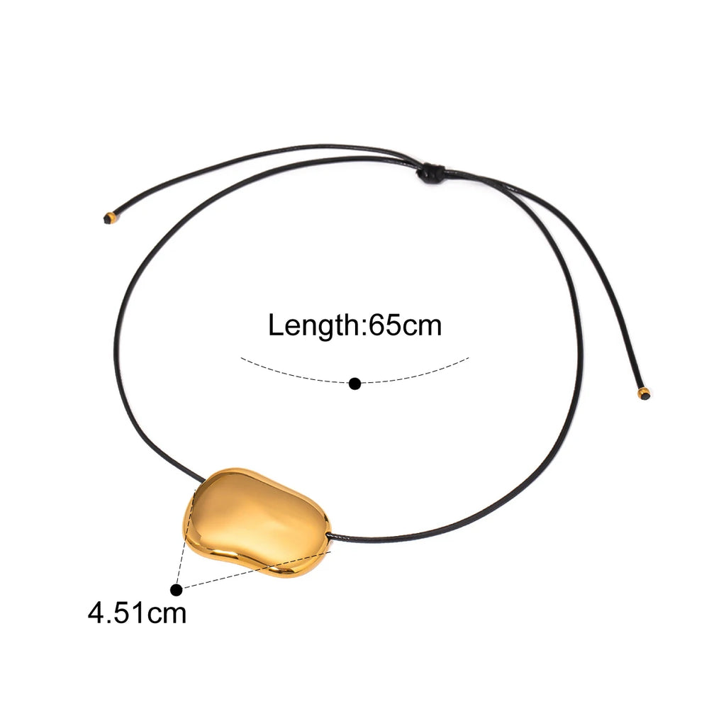 Glossy Gold Pendant Necklace